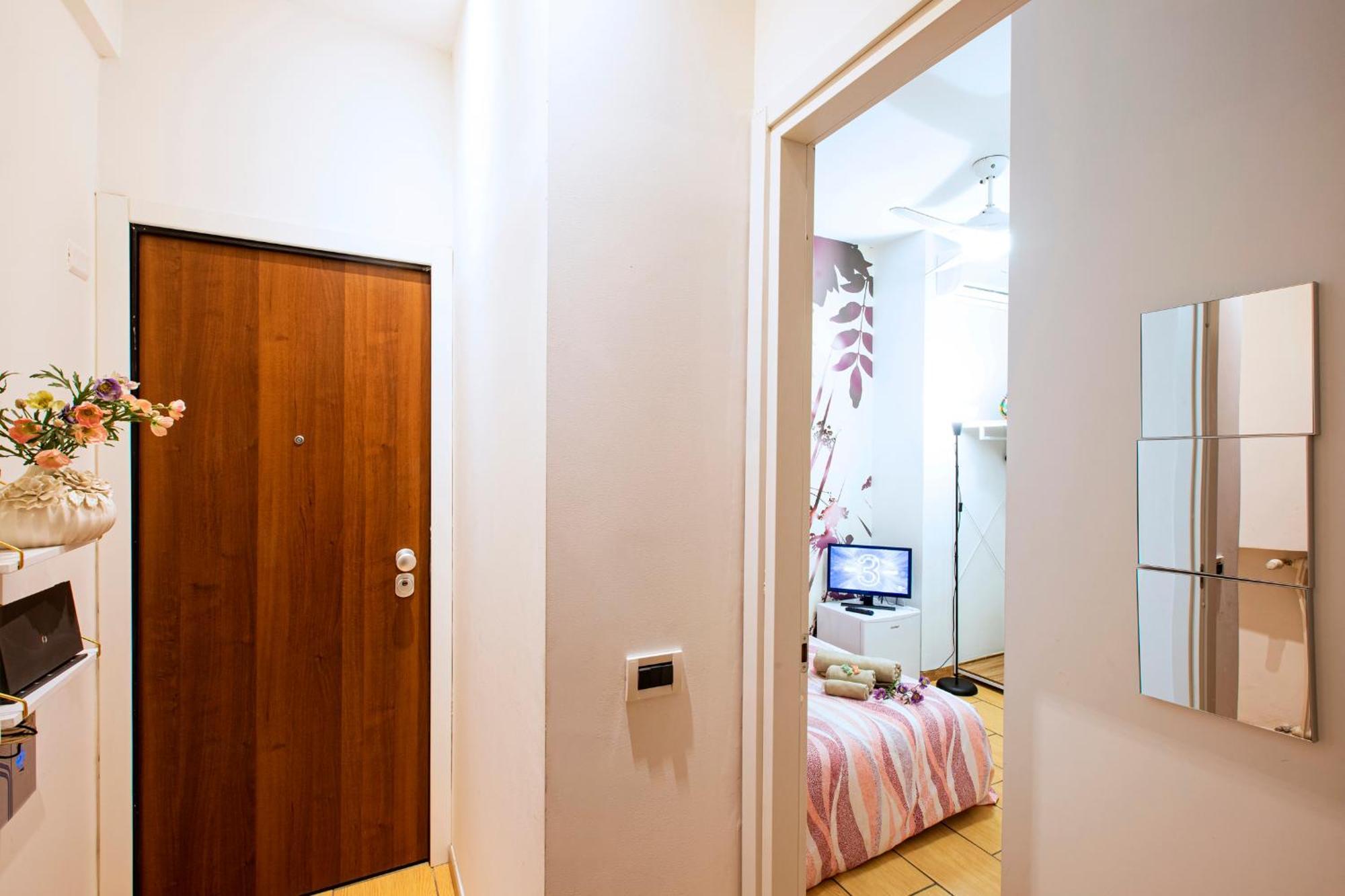 B&B La Stanza Di Zoe โรม ภายนอก รูปภาพ